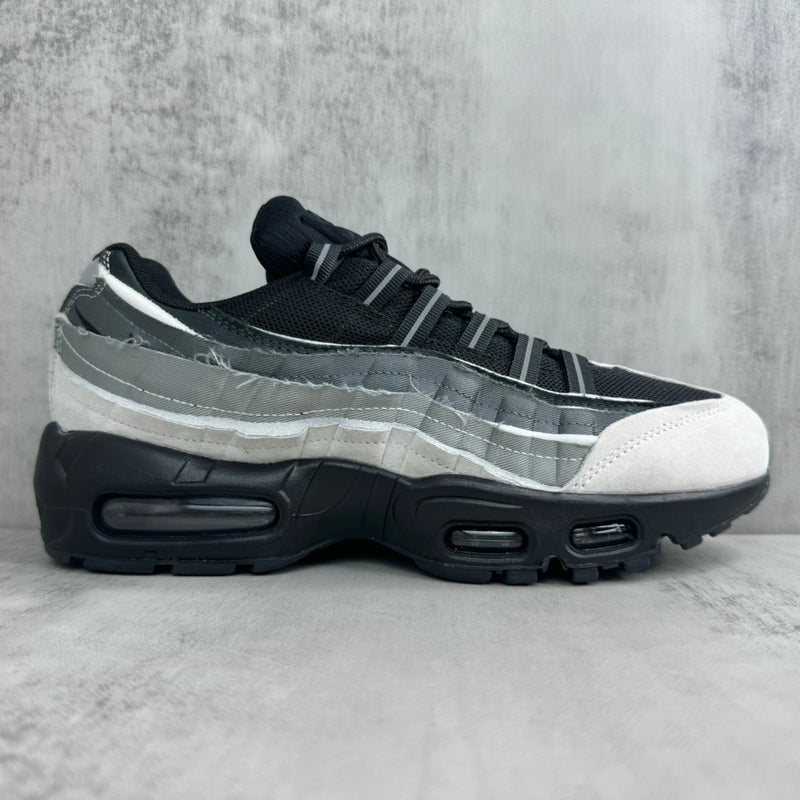 Air Max 95 x CDG  “Cinza e preto”