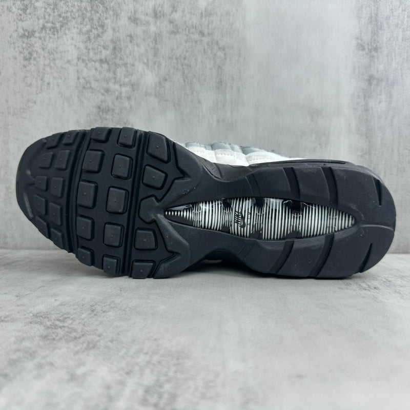 Air Max 95 x CDG  “Cinza e preto”